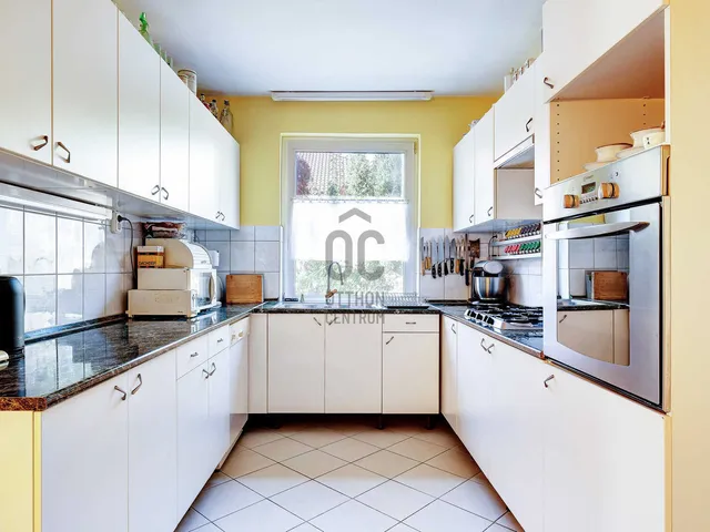 elado-csaladi-haz-szazhalombatta-urbarium-117811999-t1.webp
