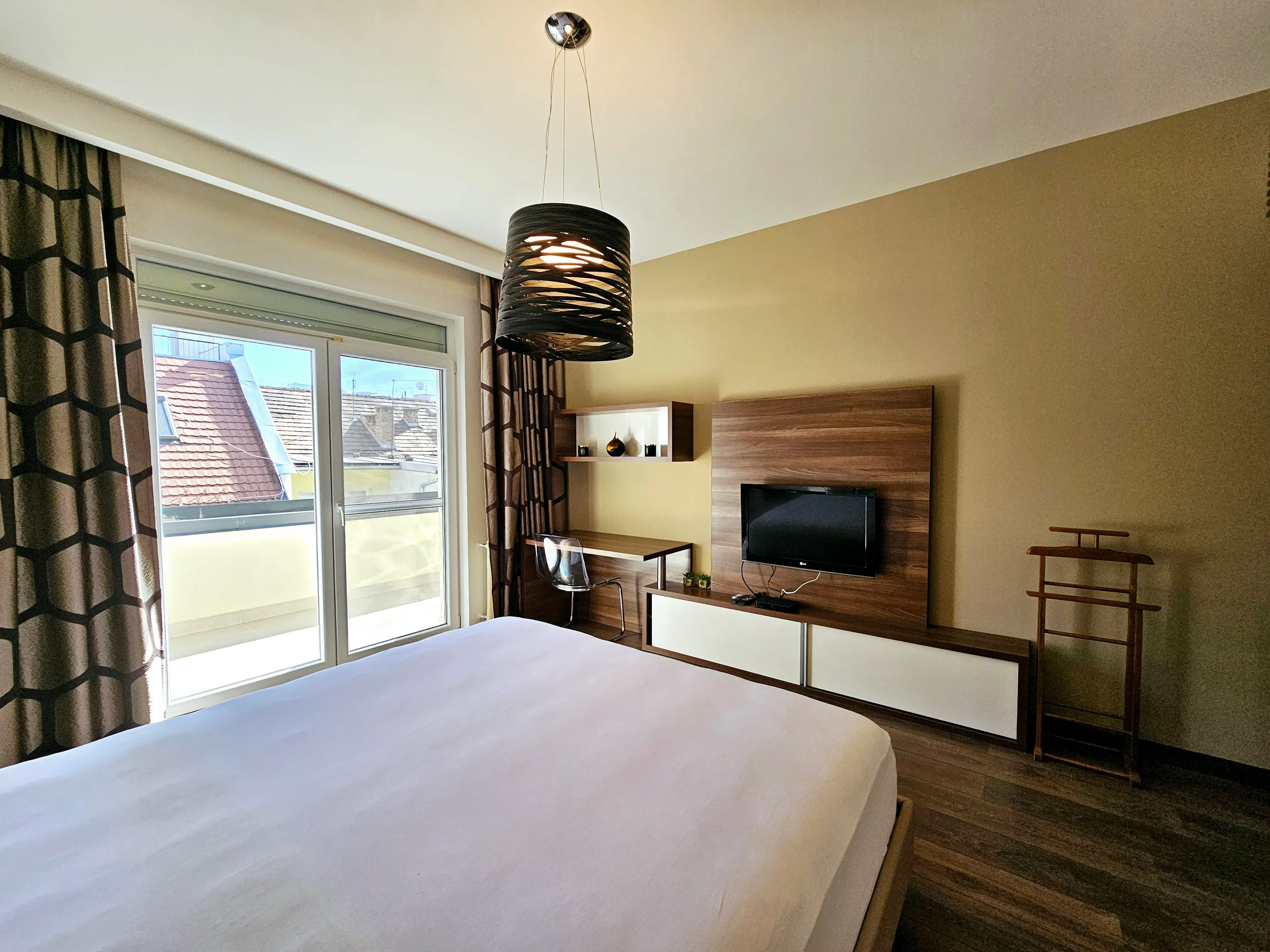 elado-tarsashazi-lakas-budapest-vi-kerulet-nagykoruton-beluli-terulet-116510233-t6.webp