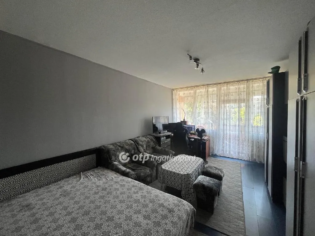 2elado-panellakas-berettyoujfalu-116730551-t6.webp