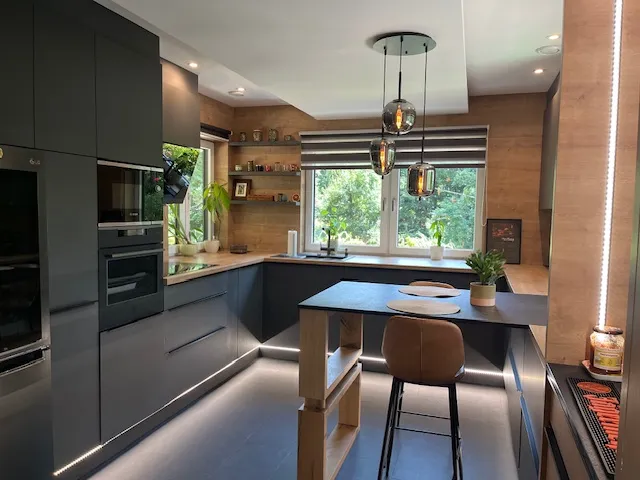 elado-csaladi-haz-kismaros-borzsonyliget-120193040-t6 (1).webp