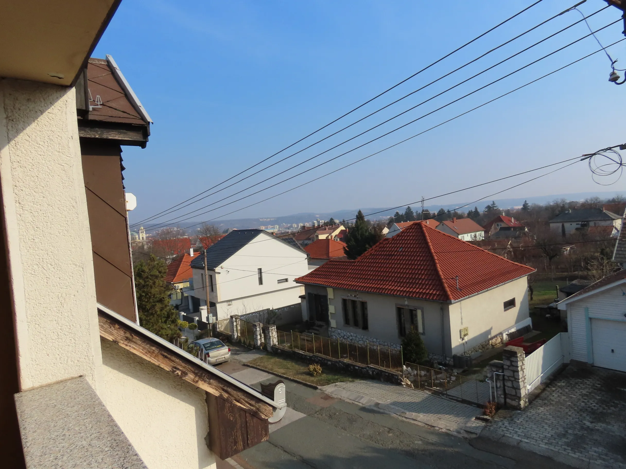 elado-csaladi-haz-eger-hajduhegy-111623408-t6 (1).webp