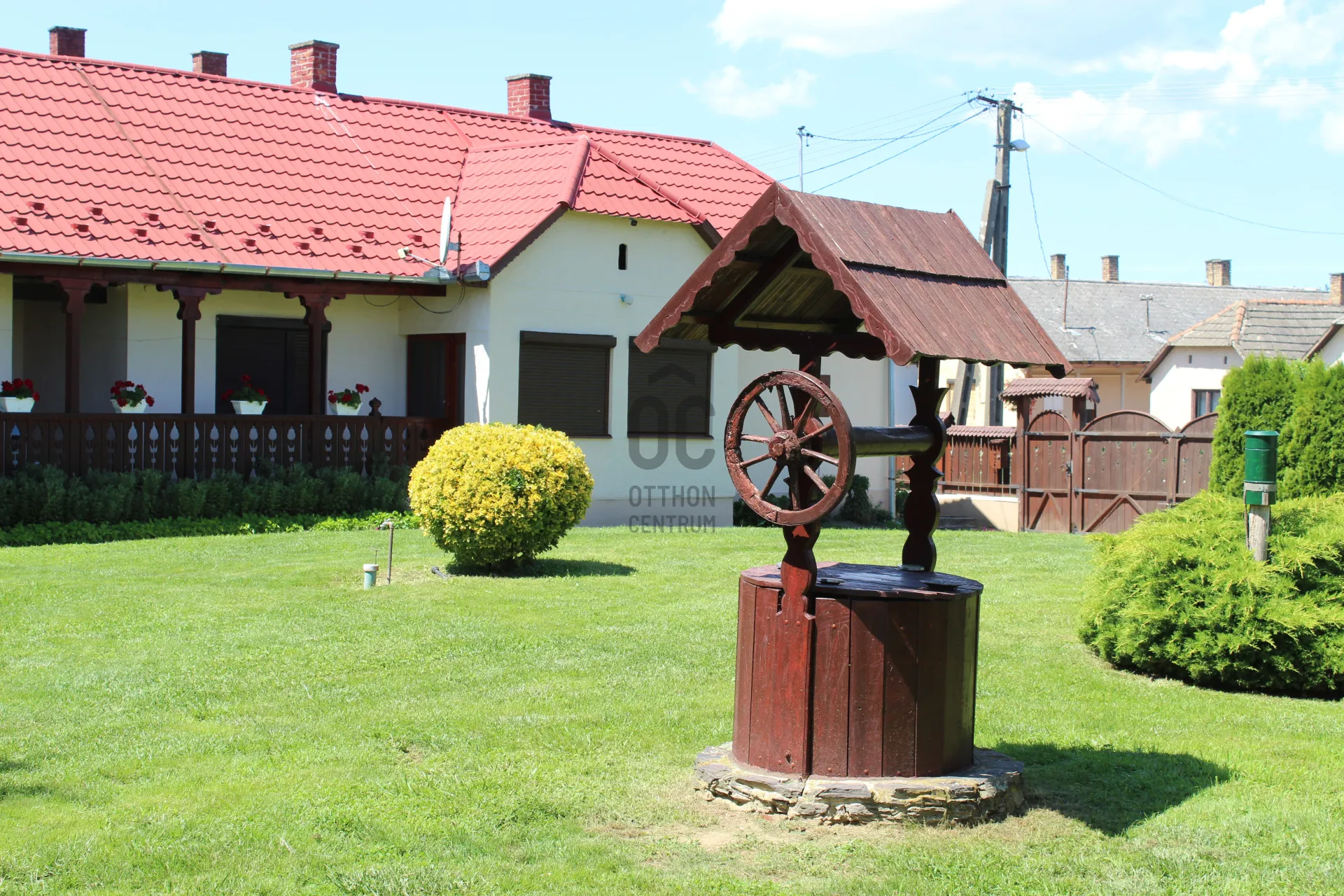 elado-csaladi-haz-milota-116931213-t6 (1).webp