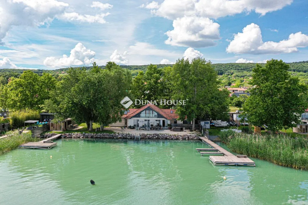 elado-csaladi-haz-balatonszepezd-115198848-t6.webp