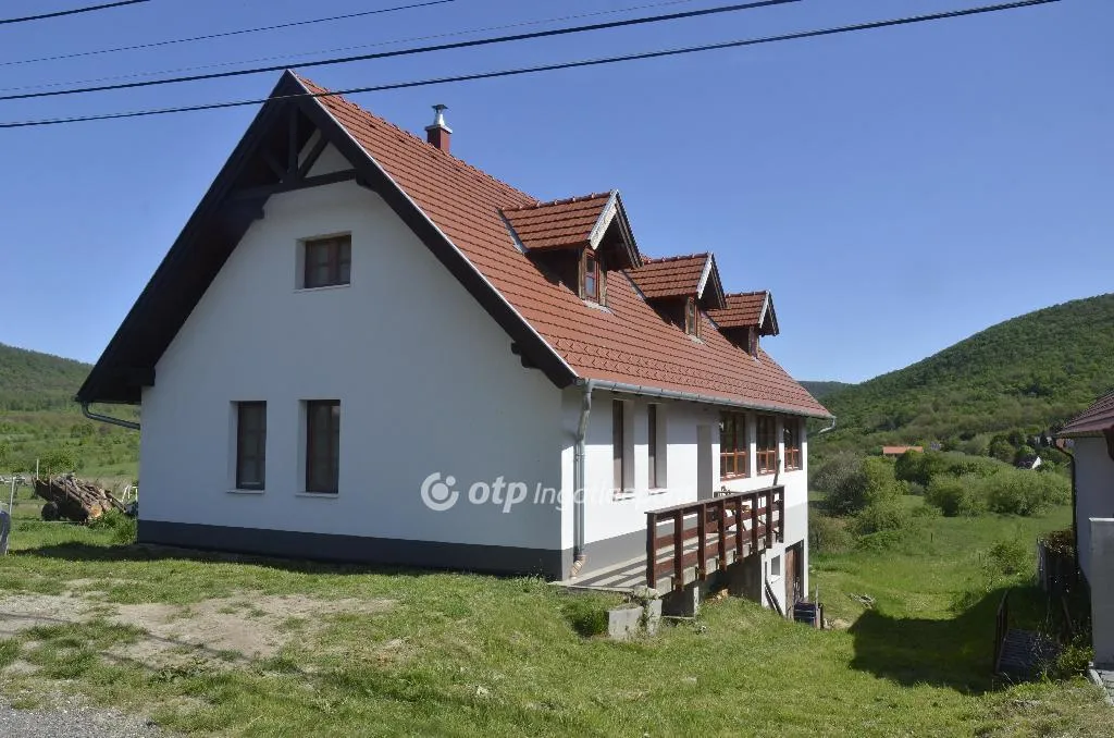 elado-csaladi-haz-pilisszentlaszlo-121886790-t6 (1).webp