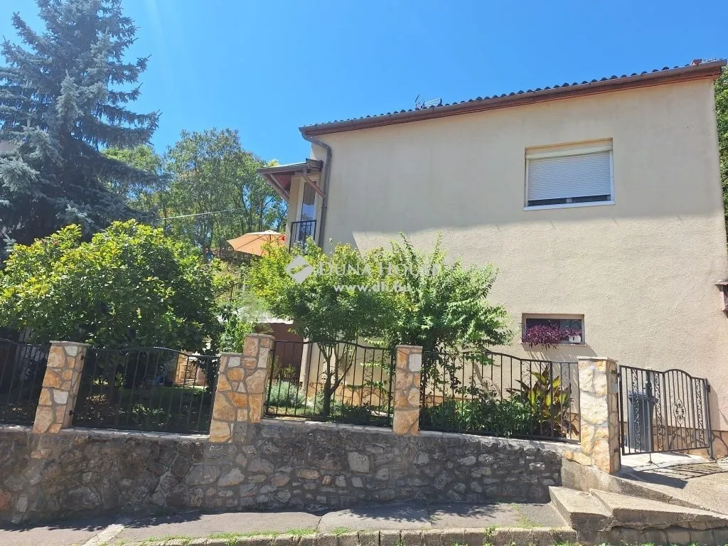 3elado-csaladi-haz-pecs-113676827-t6 (1).webp