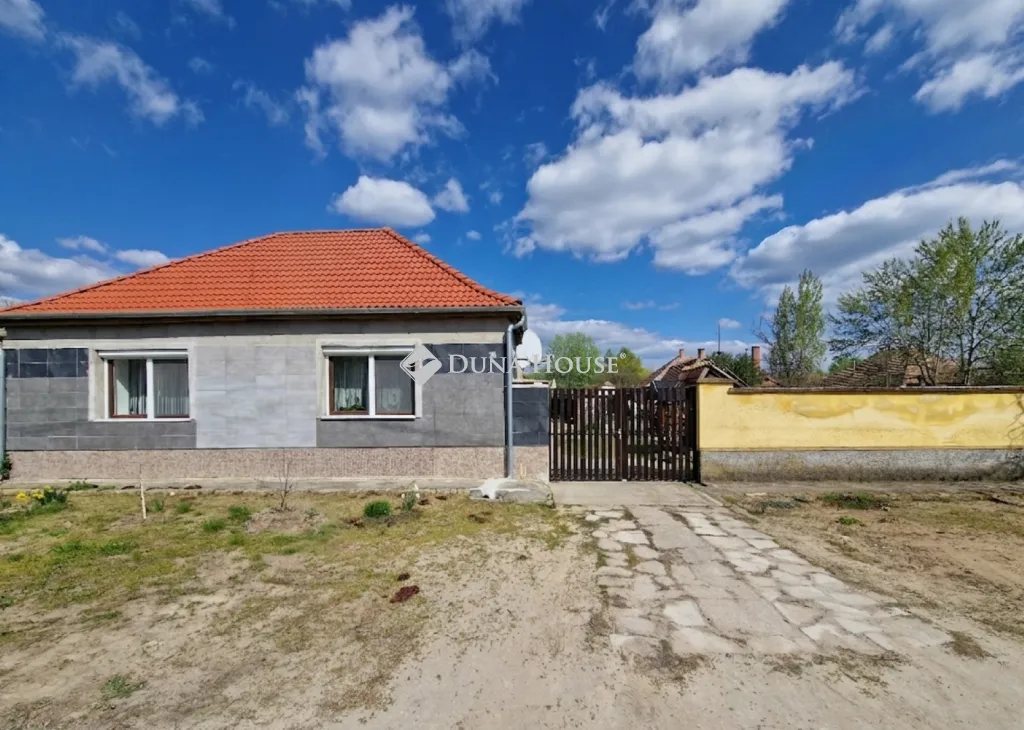 elado-csaladi-haz-vaskut-126041266-t6.webp