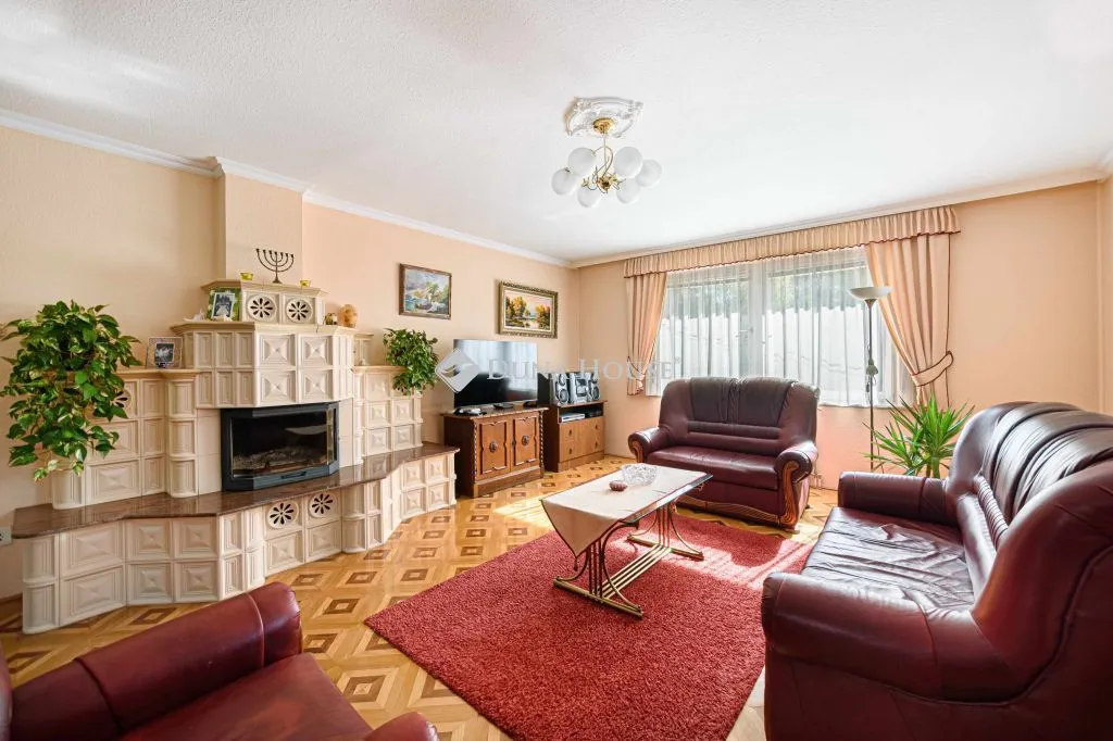 elado-csaladi-haz-budapest-xvii-kerulet-126423129-t6.webp