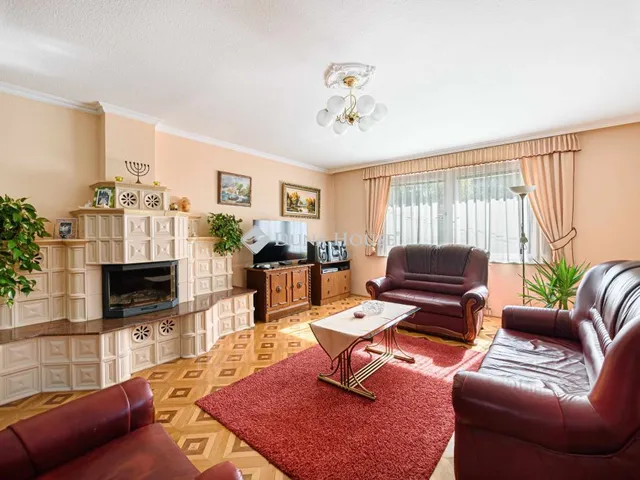 elado-csaladi-haz-budapest-xvii-kerulet-126423129-t1.webp