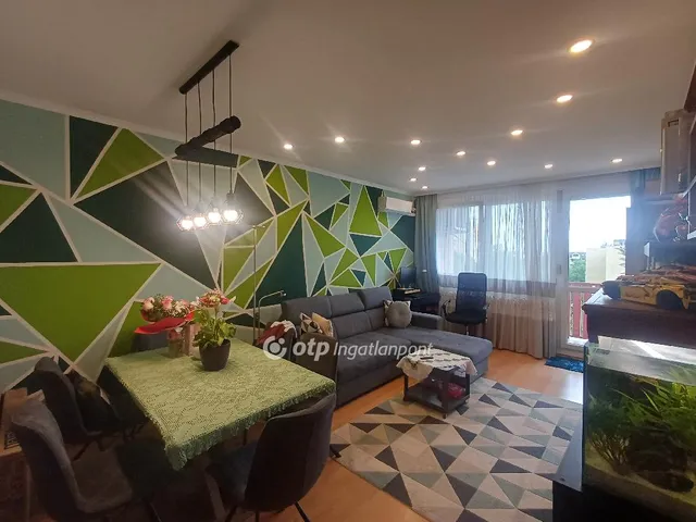 elado-panellakas-szazhalombatta-deli-lakotelep-127087361-t1.webp