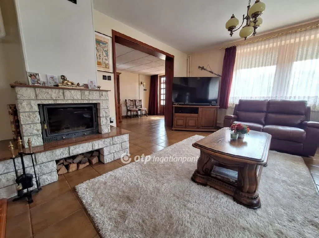 elado-csaladi-haz-szekesfehervar-oreghegy-126645051-t6.webp