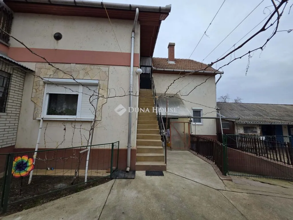 elado-csaladi-haz-tiszafured-126075715-t6.webp