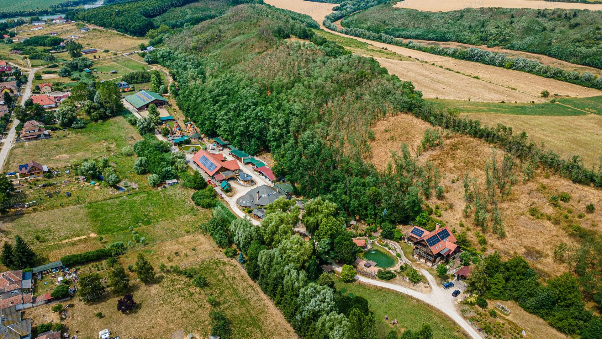 elado-villa-kastely-notincs-120238547-t6.webp