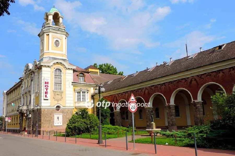 elado-hotel-panzio-szolnok-111982916-t6.webp