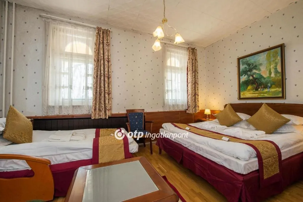 elado-hotel-panzio-szolnok-111982923-t6.webp