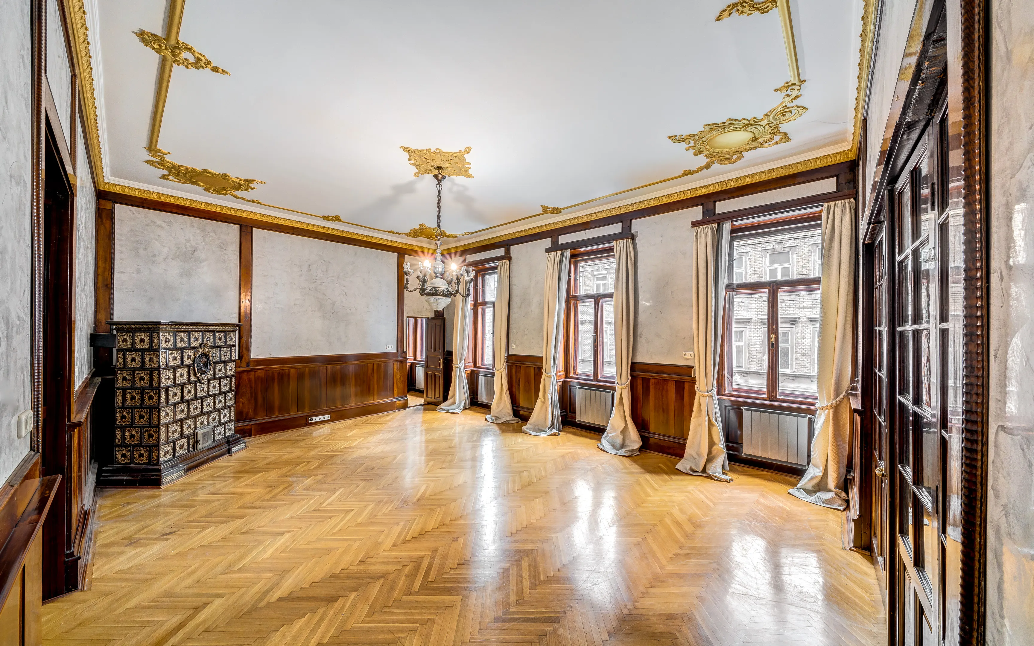 elado-teglalakas-budapest-vii-kerulet-nagykoruton-kivuli-terulet-123340133-t6 (1).webp
