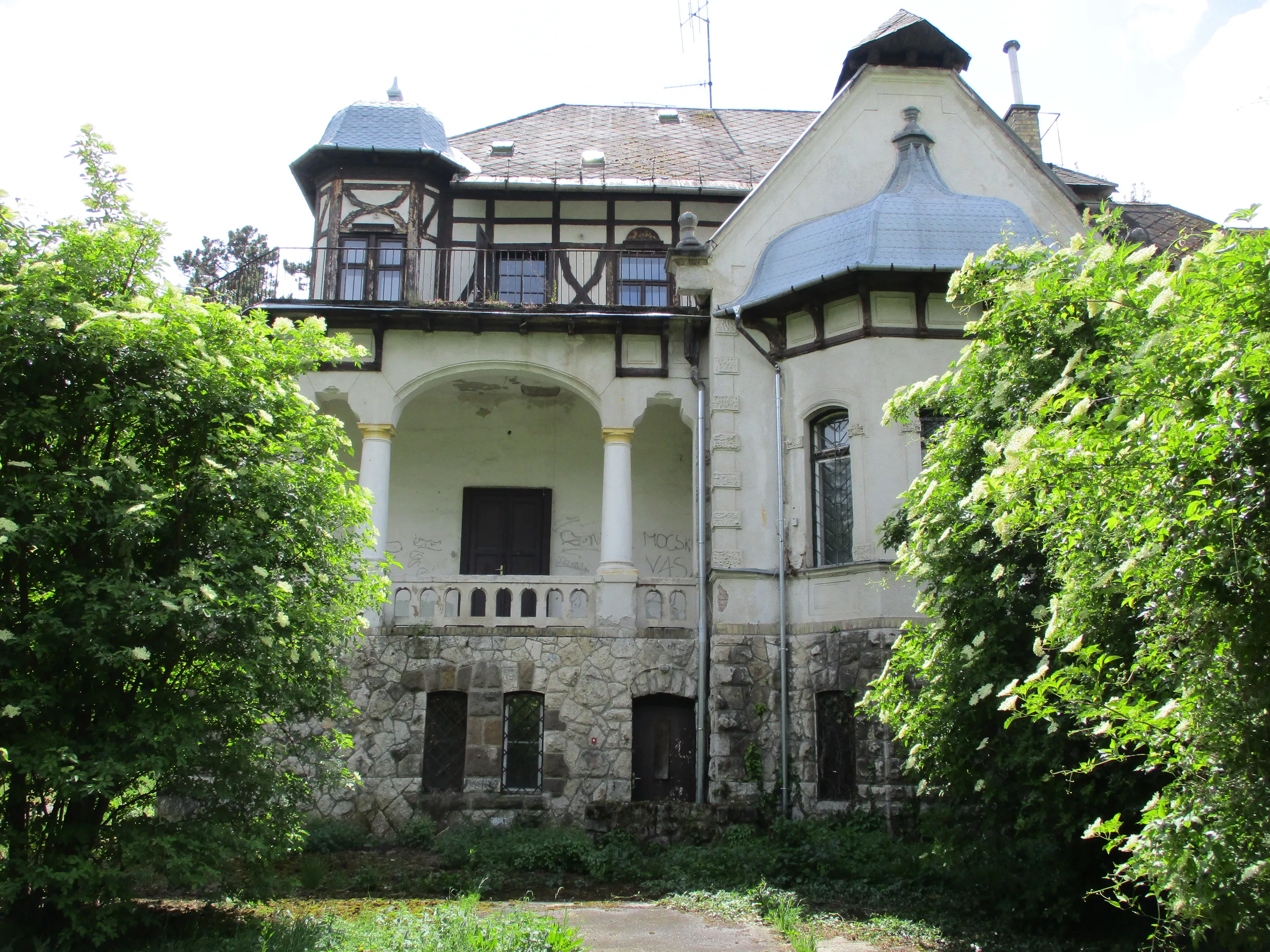 elado-villa-kastely-budapest-ii-kerulet-130628343-t6.webp