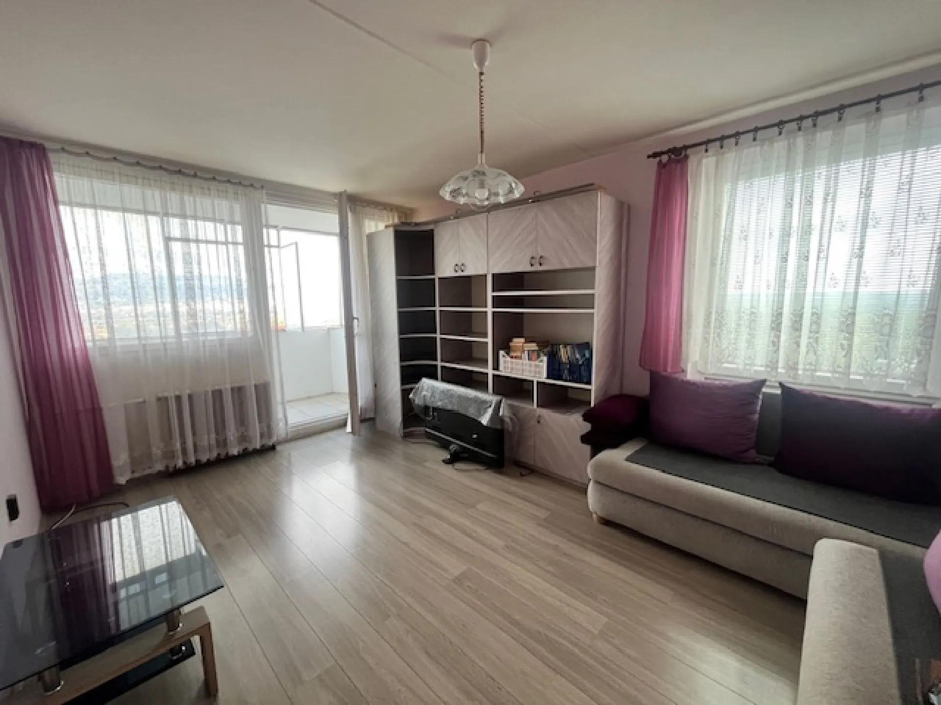 elado-panellakas-pecs-kertvaros-126381325-t6.webp