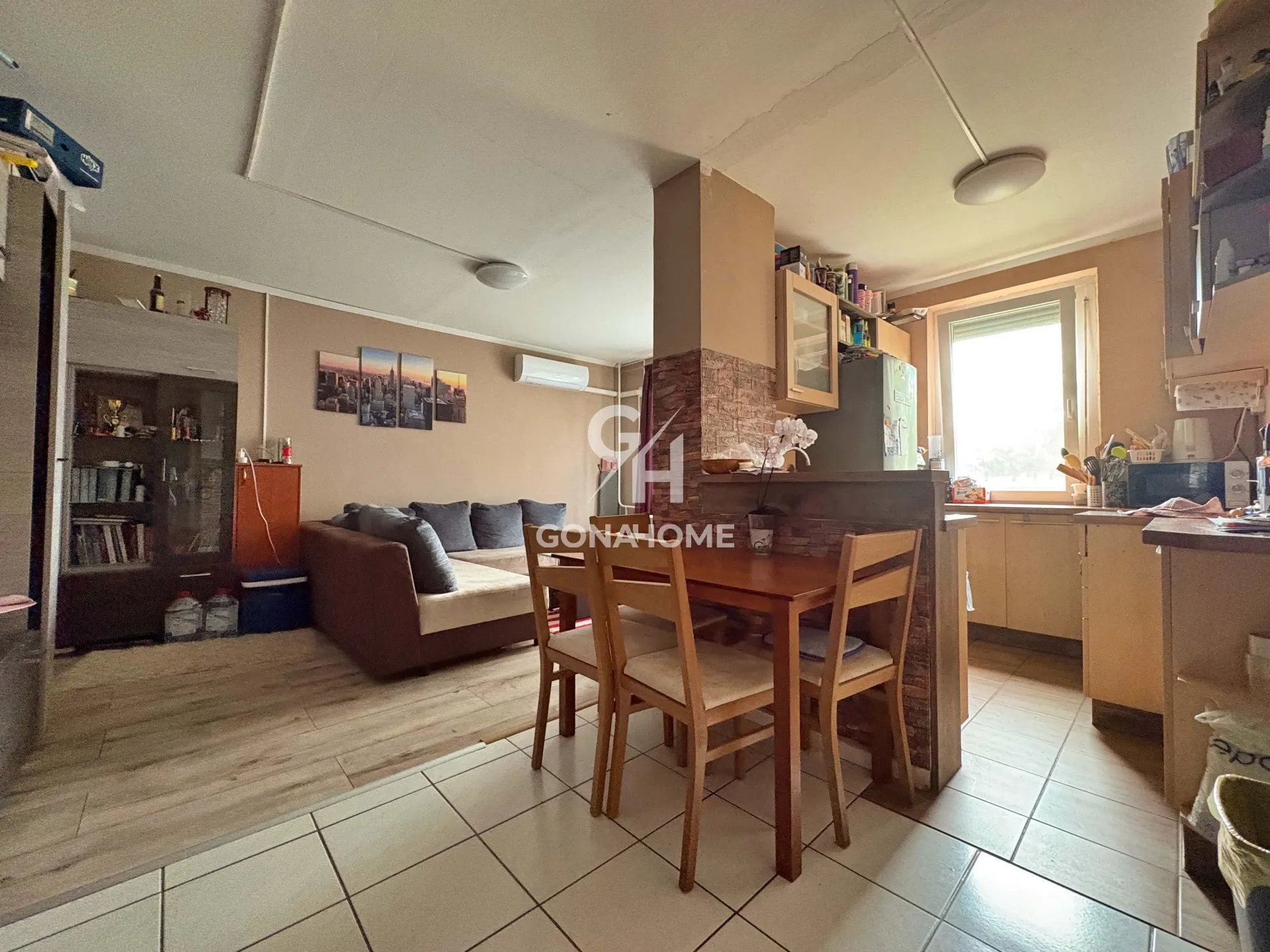 elado-panellakas-varpalota-129775164-t6.webp