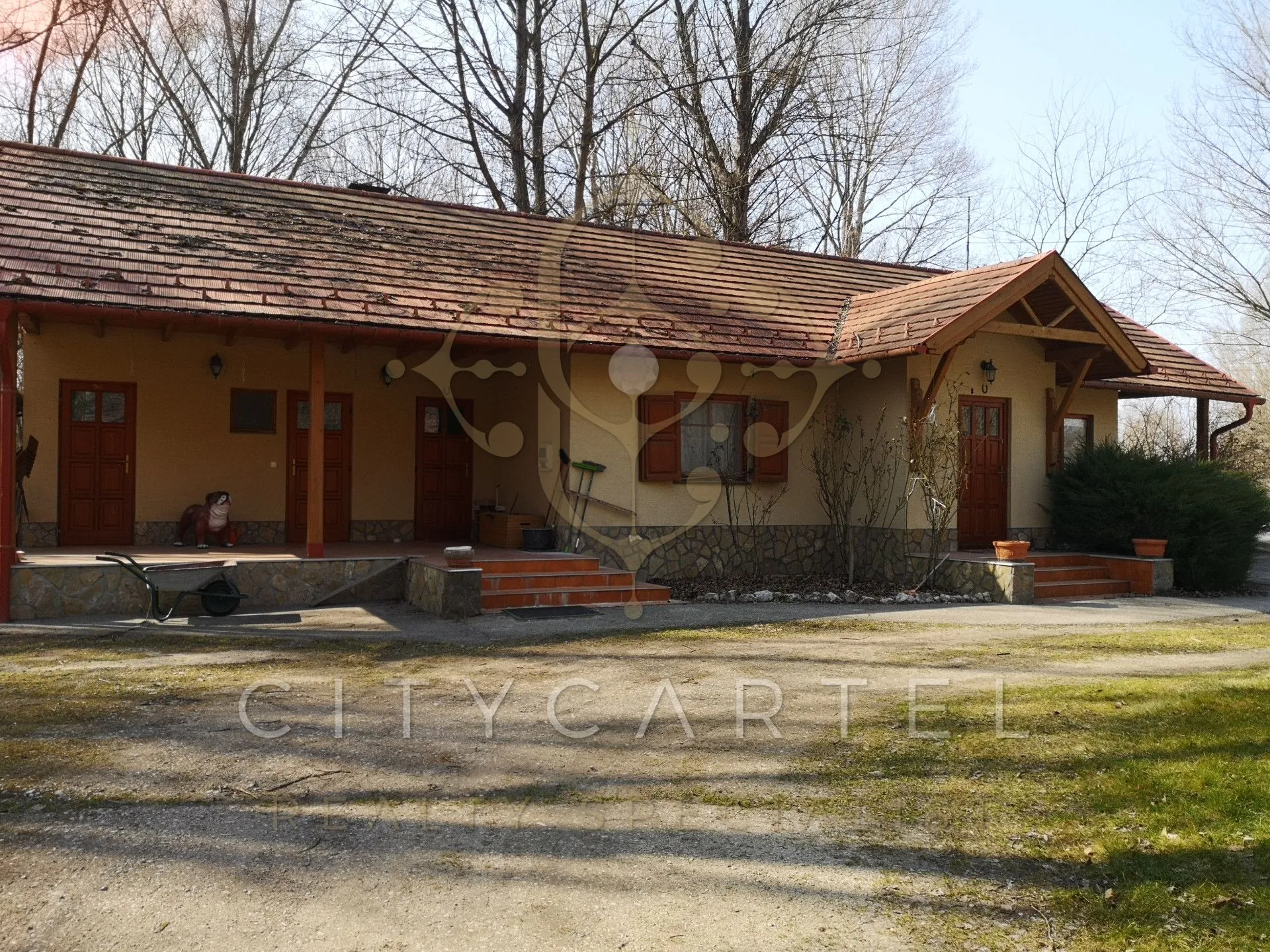 elado-villa-kastely-takacsi-127090854-t6.webp