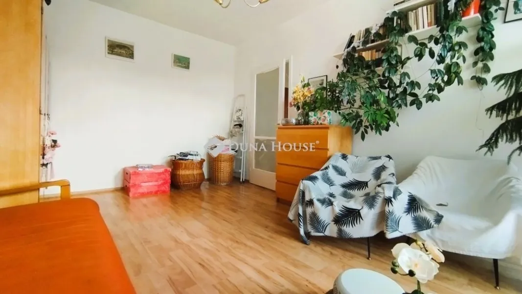 elado-panellakas-gyor-129543215-t6.webp