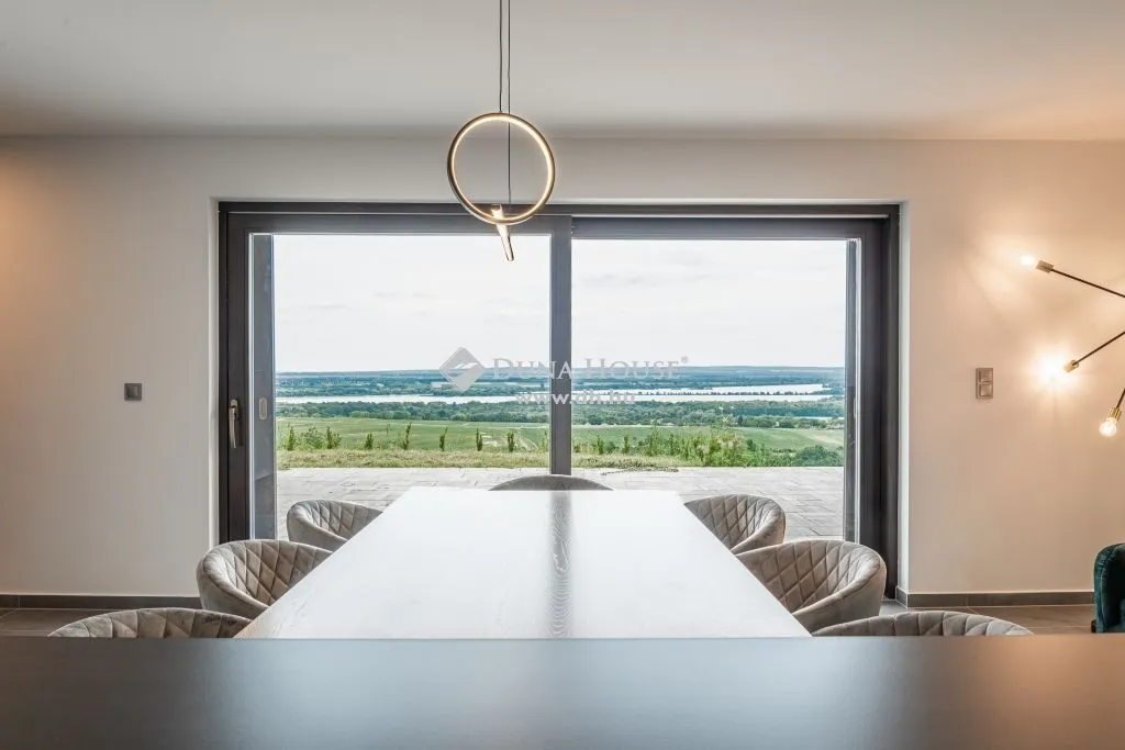 elado-kertes-haz-zalaszabar-108151340-t6.webp