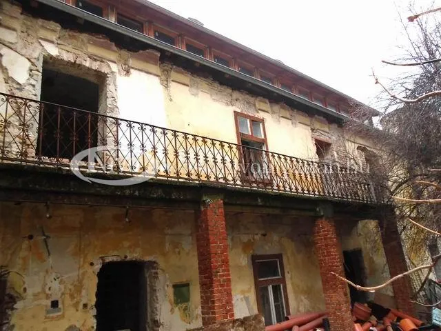 elado-csaladi-haz-veszprem-79155092-t6.webp