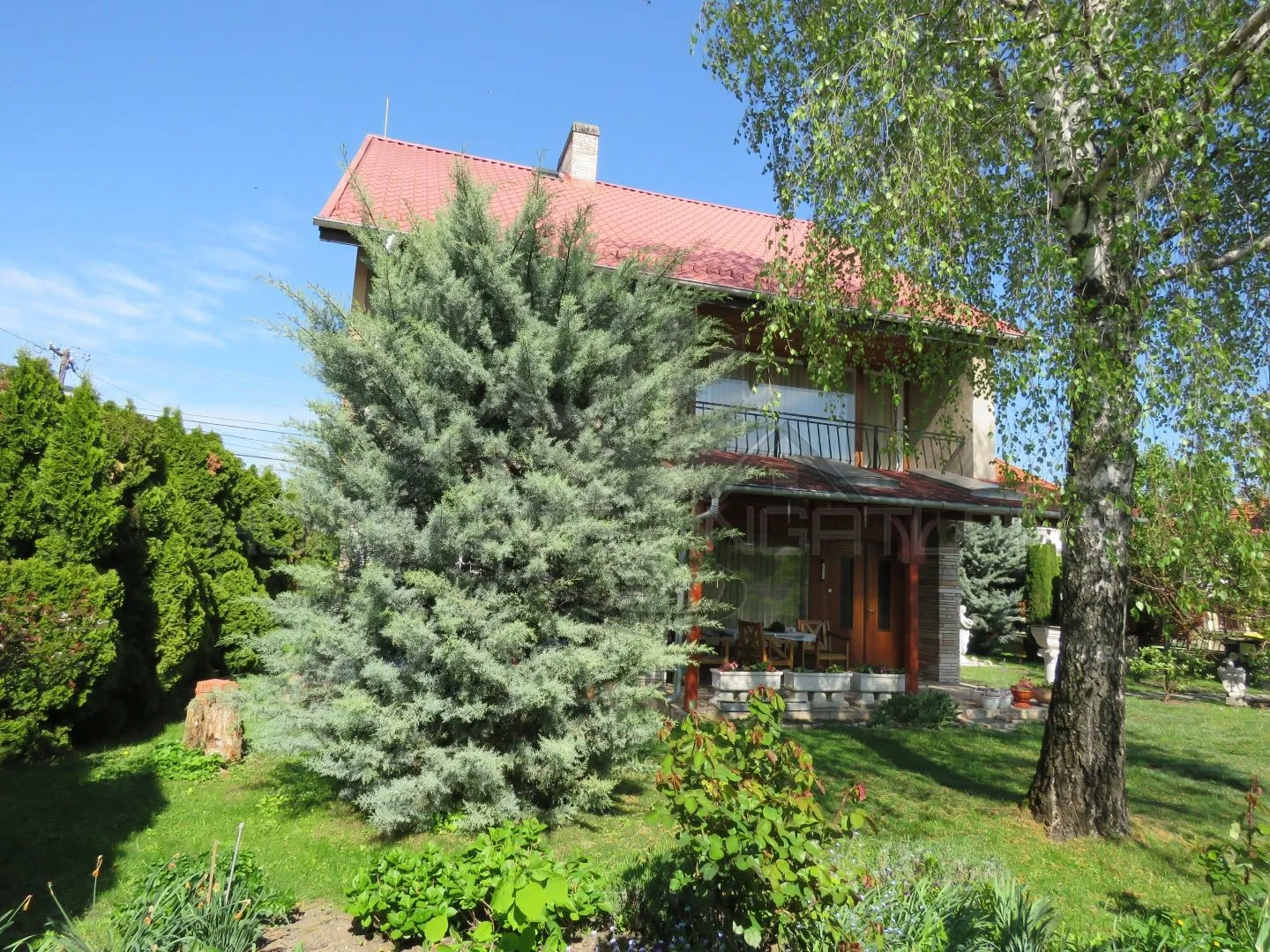 elado-csaladi-haz-gyor-szabadhegy-126668892-t6.webp