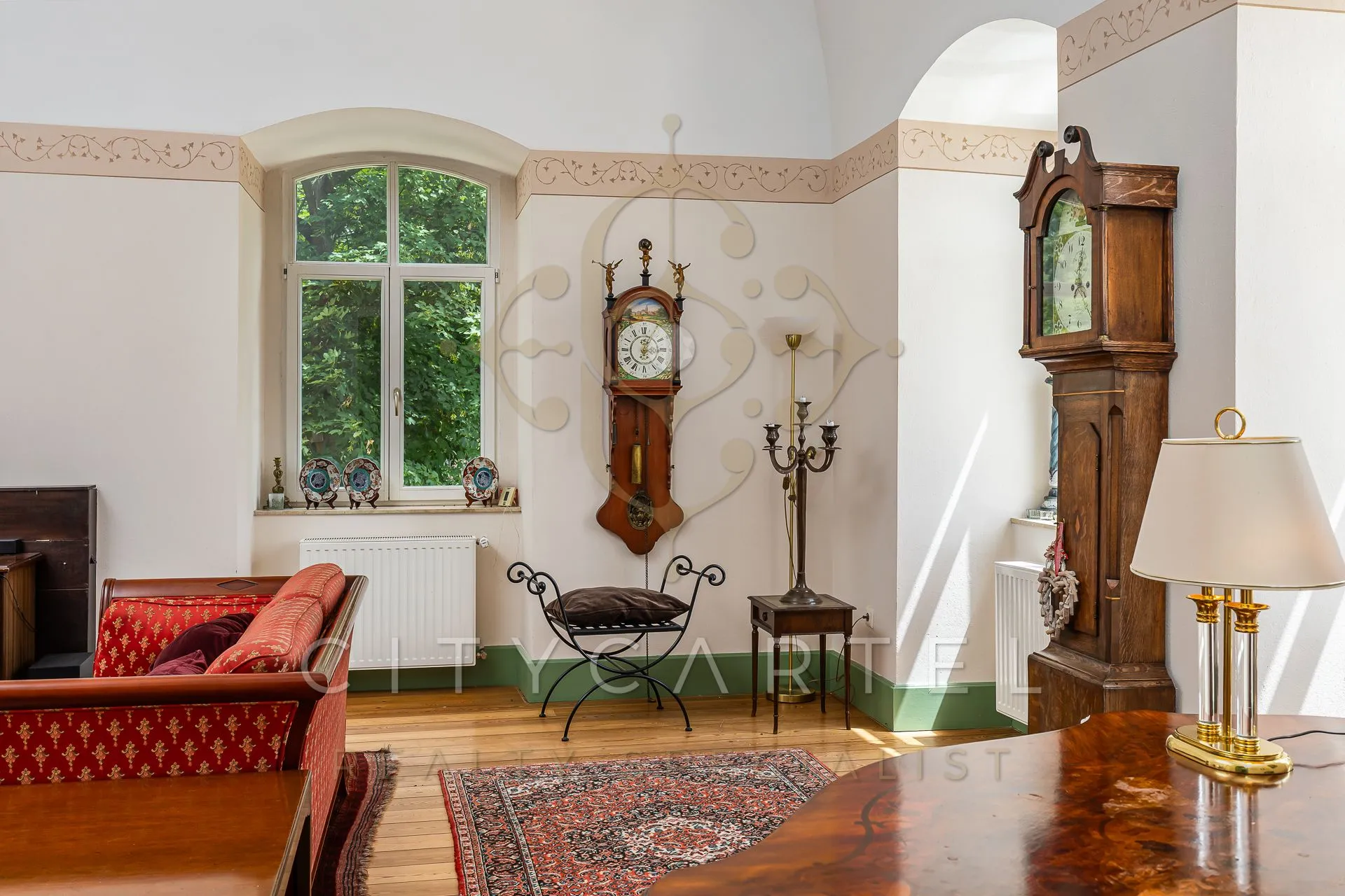elado-villa-kastely-legend-128688176-t6.webp