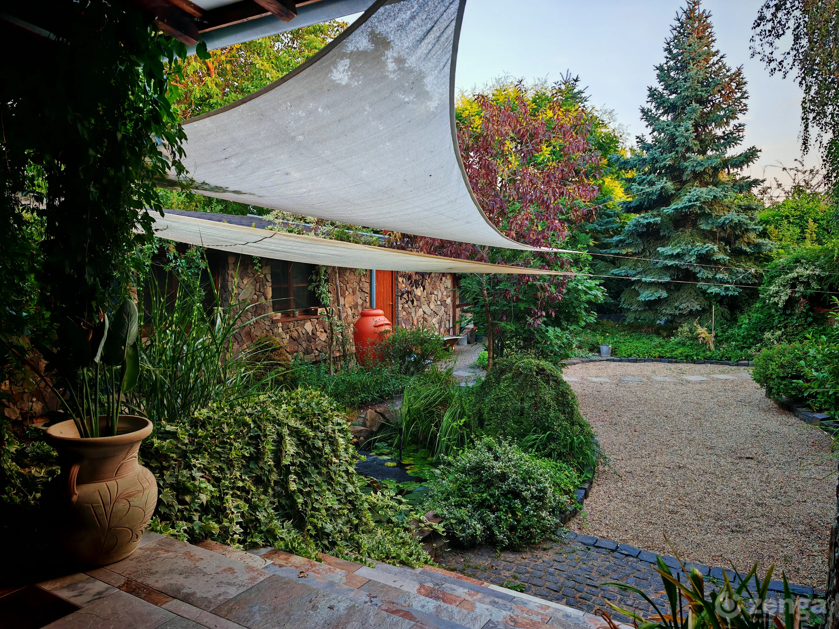 elado-csaladi-haz-szodliget-131841828-k6.webp