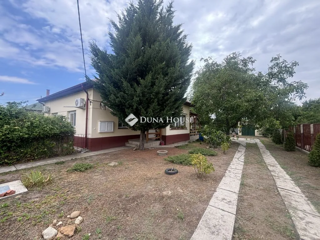 elado-csaladi-haz-cserkeszolo-130332392-t6.webp
