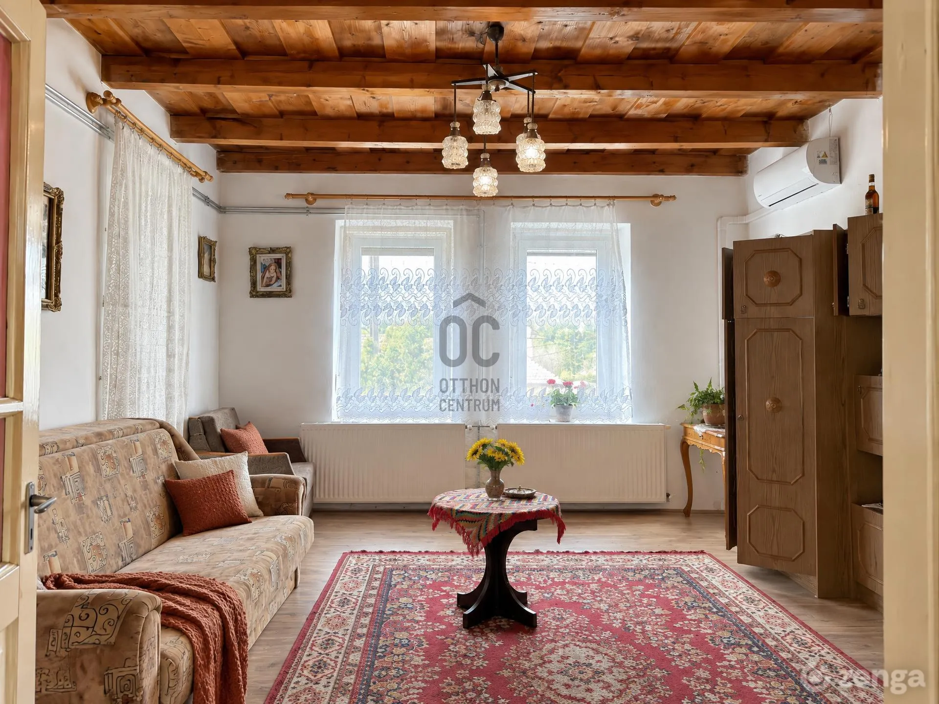 elado-csaladi-haz-vecs-132145208-k6.webp