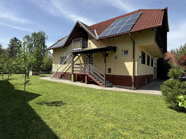 elado-csaladi-haz-balatonszemes-118439041-t1.webp