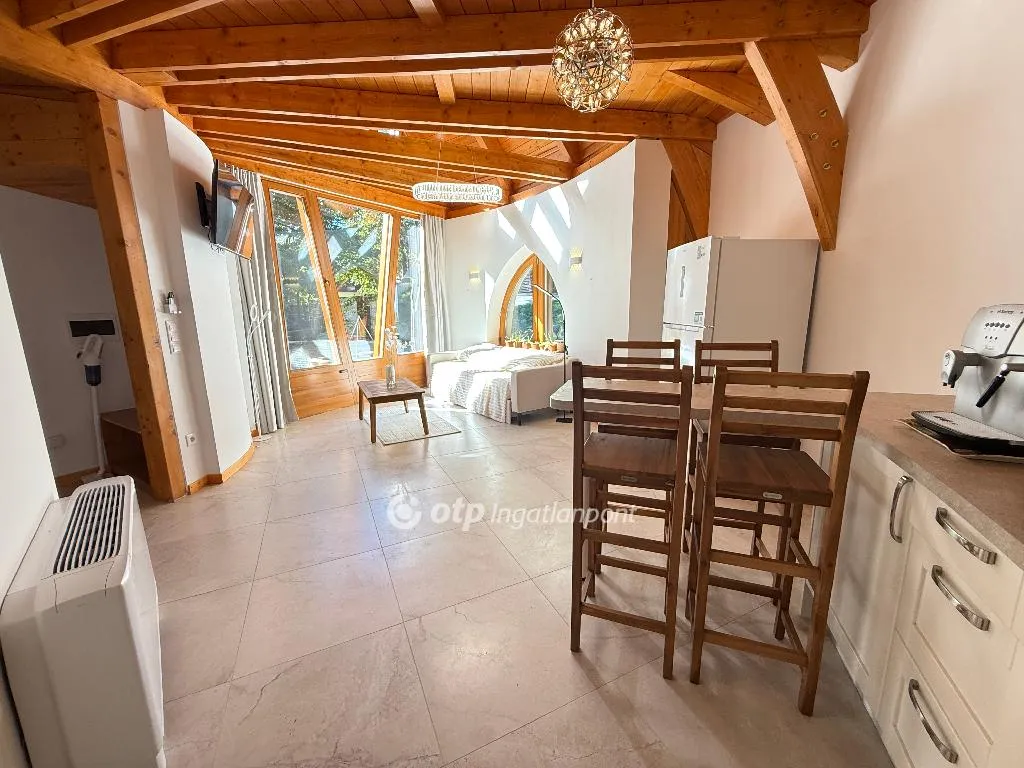 elado-villa-kastely-pilisszentkereszt-132581387-t6.webp