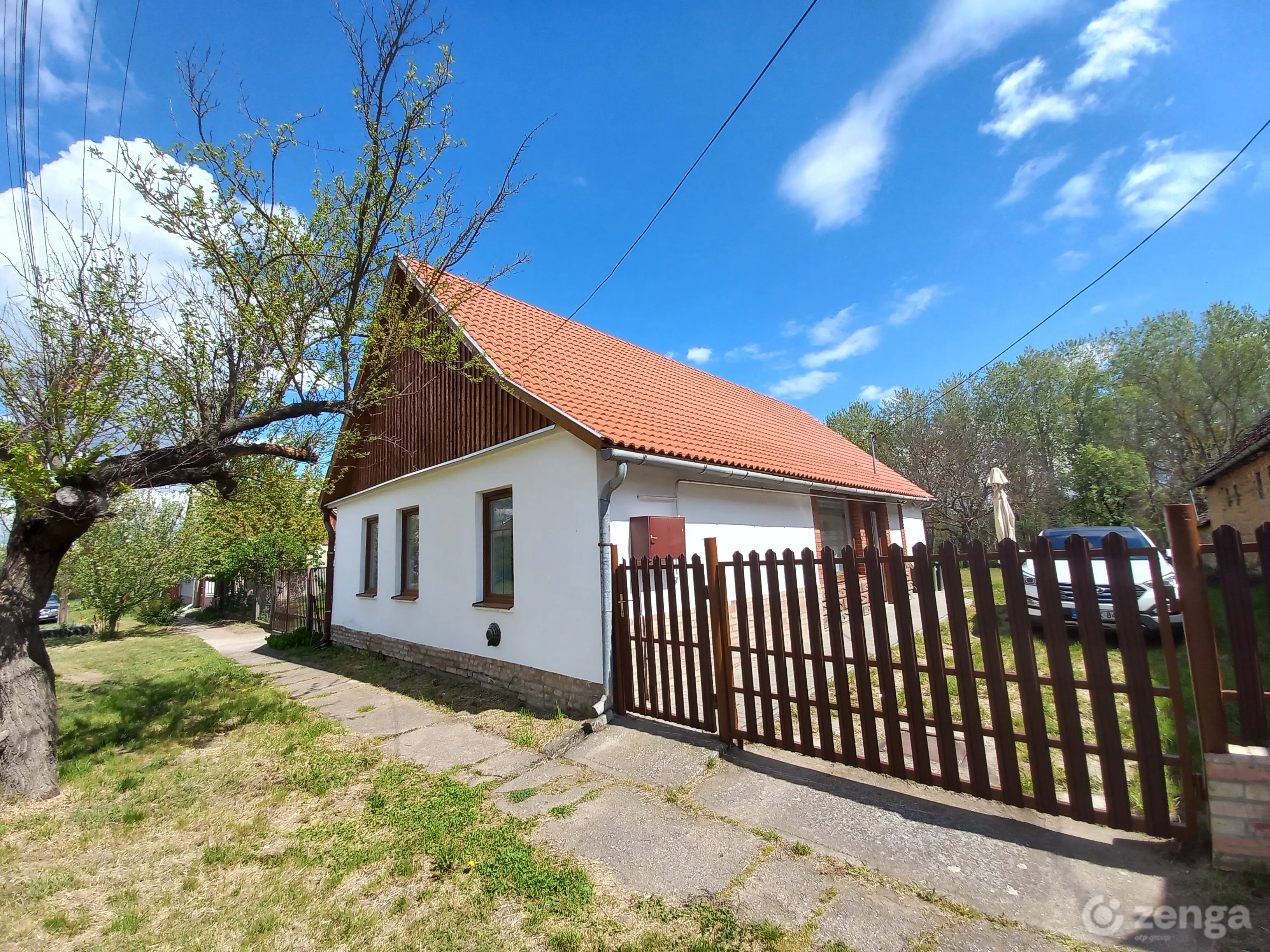 elado-csaladi-haz-gyorkony-126717787-k6.webp