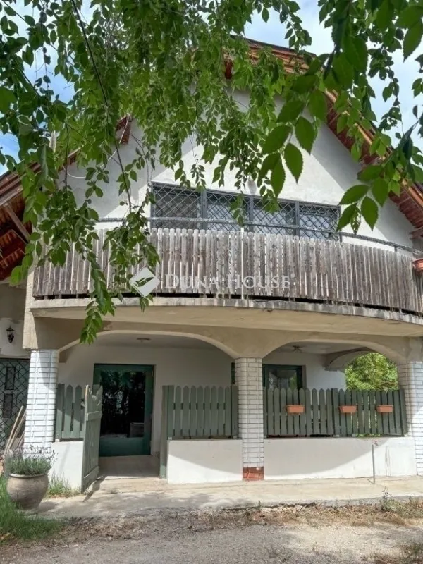 elado-csaladi-haz-tahitotfalu-132751204-t6.webp