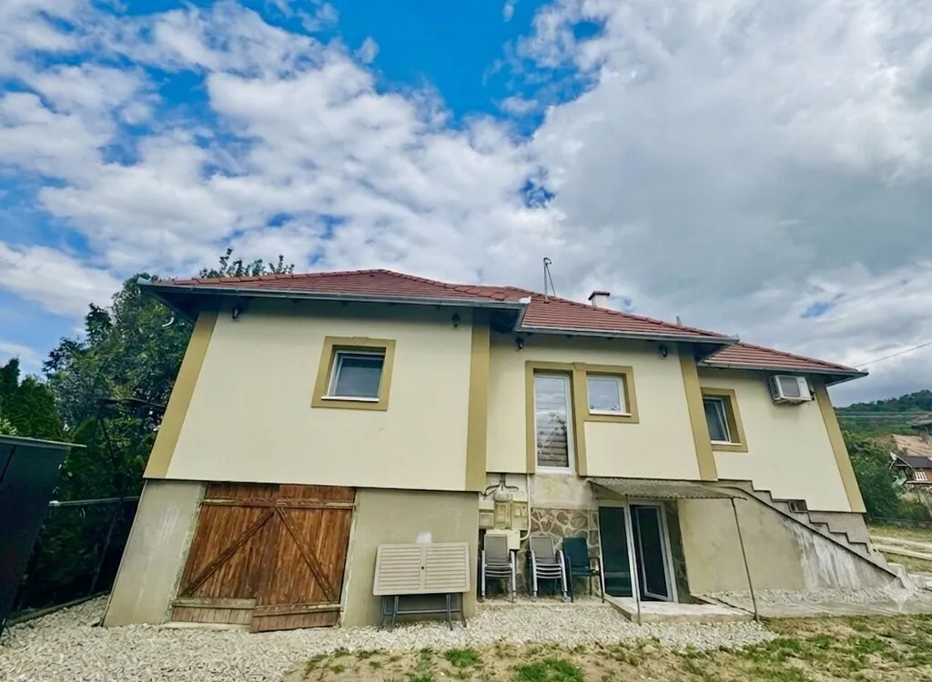 elado-csaladi-haz-szigliget-131719102-t6.webp