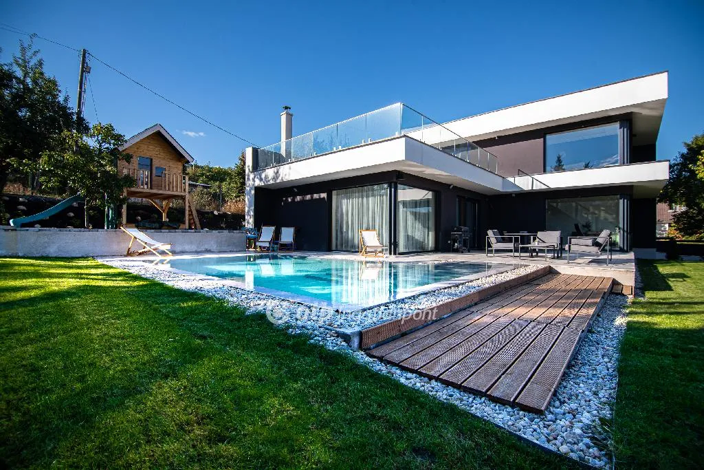 elado-csaladi-haz-balatonalmadi-104431919-t6.webp