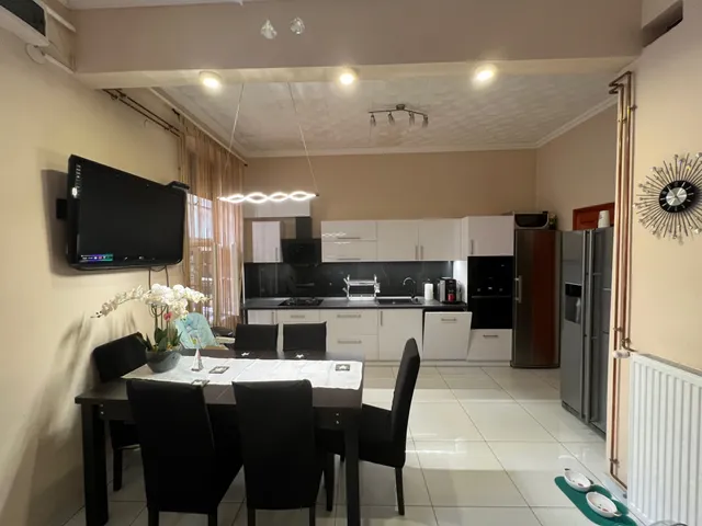elado-tarsashazi-lakas-budapest-v-kerulet-99154536-t1.webp