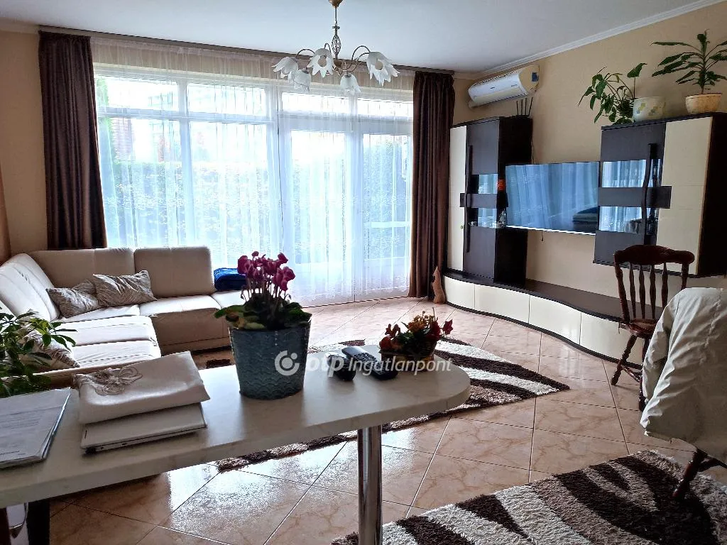elado-csaladi-haz-gyula-nagyromanvaros-88642478-t6.webp