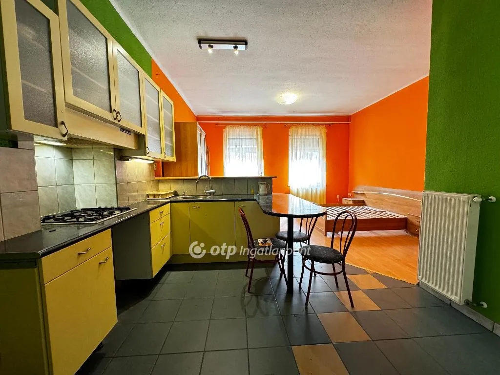 elado-csaladi-haz-budapest-xv-kerulet-100870124-t6.webp