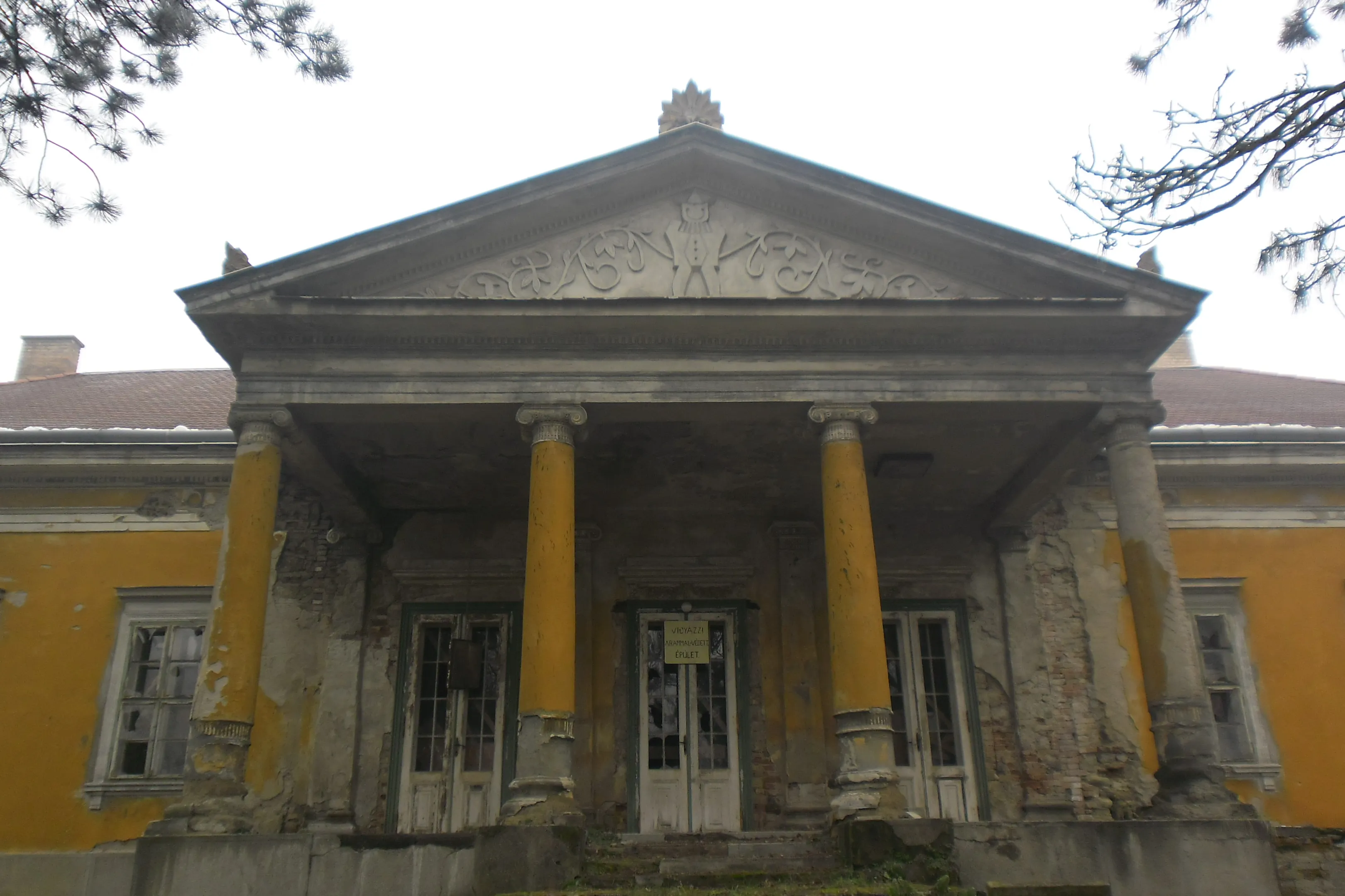 elado-villa-kastely-putnok-98781387-t6.webp