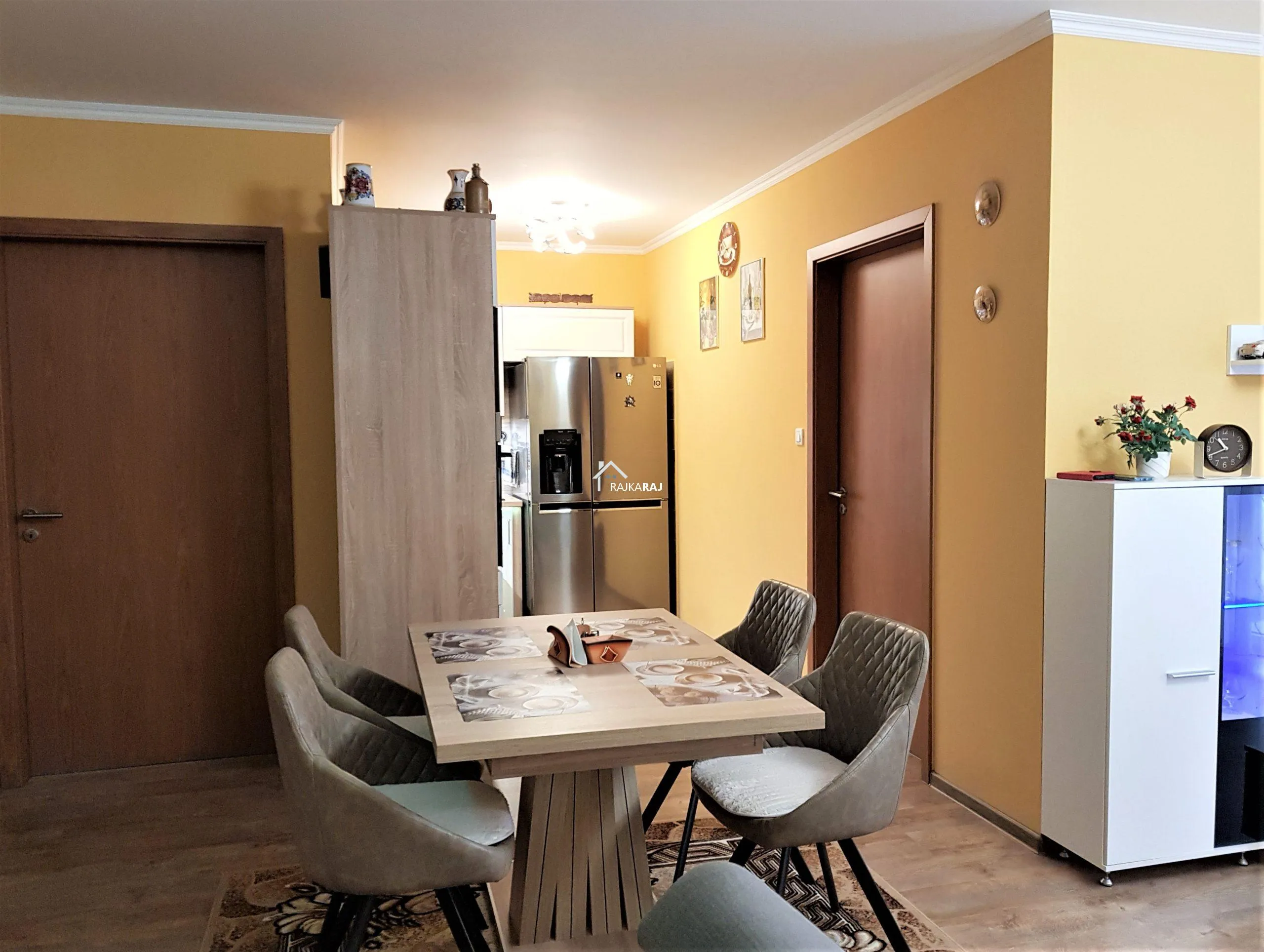 elado-teglalakas-rajka-86826193-t6.webp