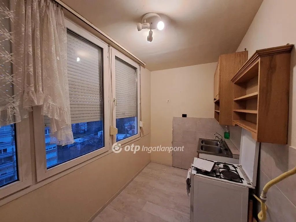 elado-panellakas-eger-98648232-t6.webp
