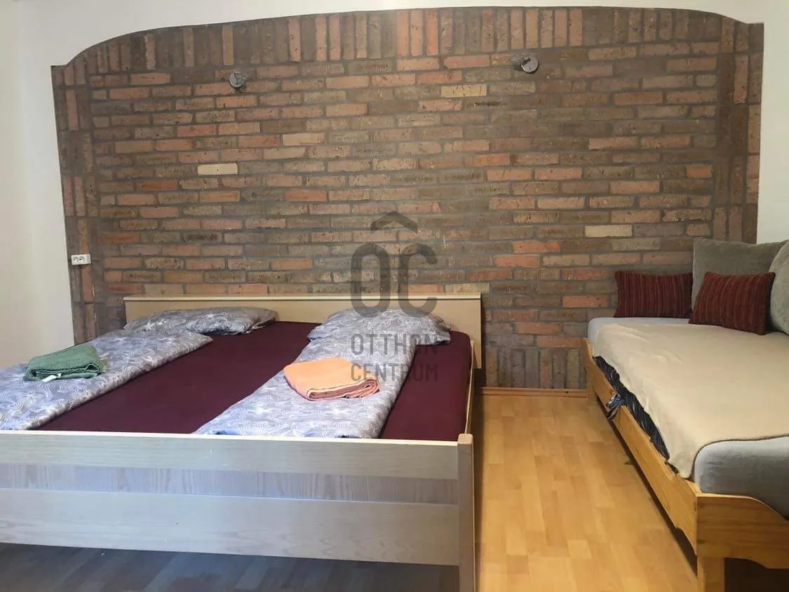 elado-csaladi-haz-poroszlo-93453441-t6.webp