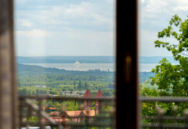 Balatonfüredi önfeledt nyaralás az ország egyik legszebb kilátásával