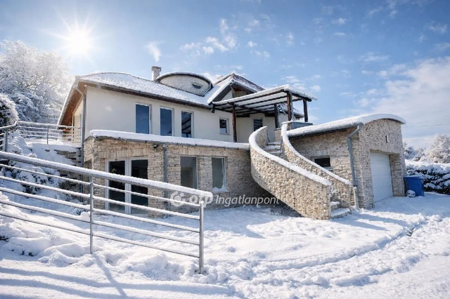 Lady Whistledown Pécsre költözik? Postavölgyi luxusvilla, ahol a Bridgerton-életérzés valósággá válik