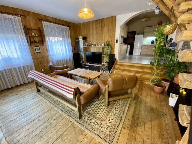 Féláron a zöldövezetben? Megérős családi házak a XVIII. kerület statisztikái mögött