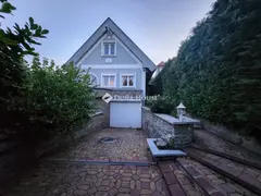 Ritka kincs került fel az eladó házak közé Tihany központjában