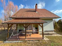 Megugrottak a befektetői ingatlaneladások, nő az ingatlankínálat