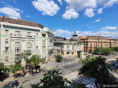 Karácsonyi ingatlankoszorú az OTP Otthonon